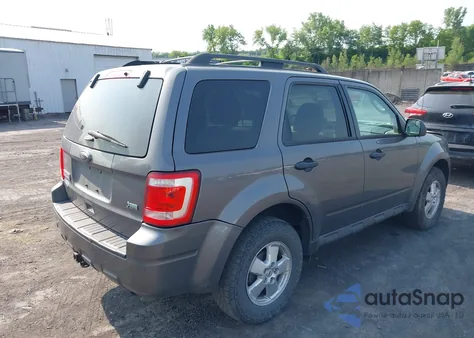 2012 Ford Escape Xlt из США, поврежденный, VIN 1FMCU9DG0CKA33985